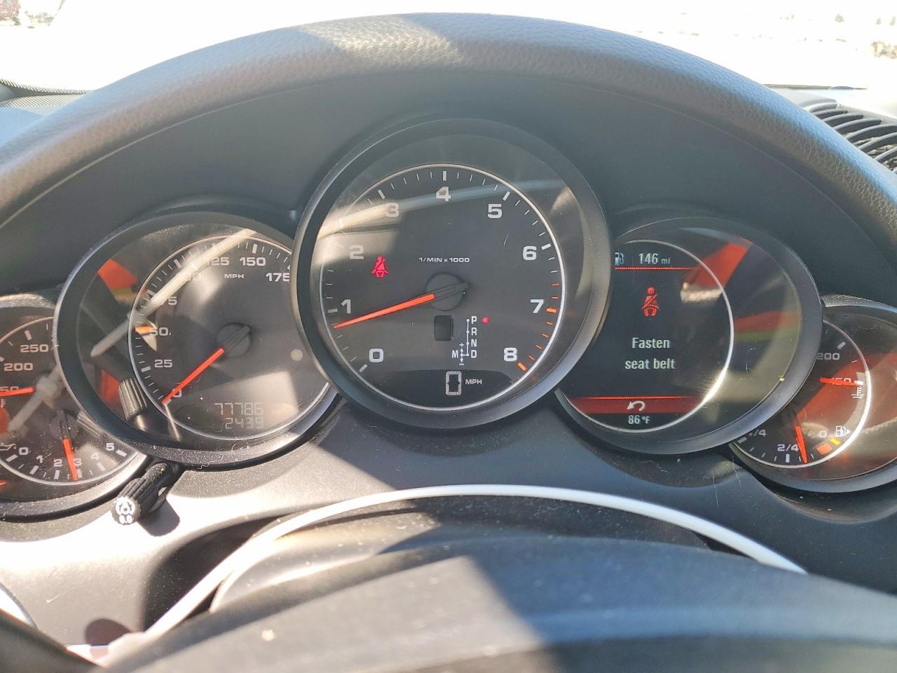 2014 PORSCHE CAYENNE