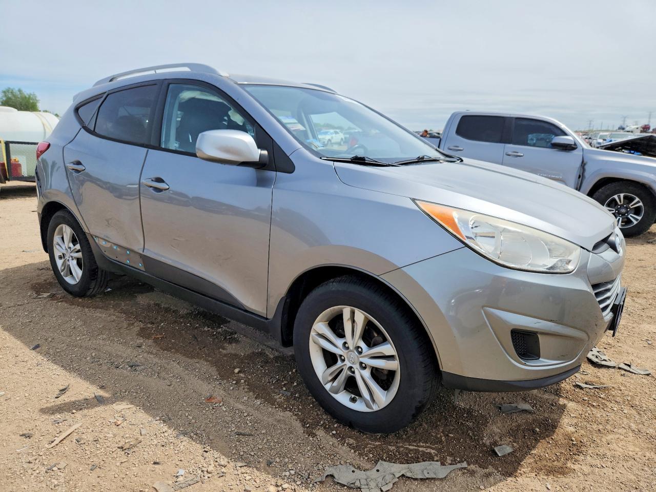 2011 HYUNDAI TUCSON