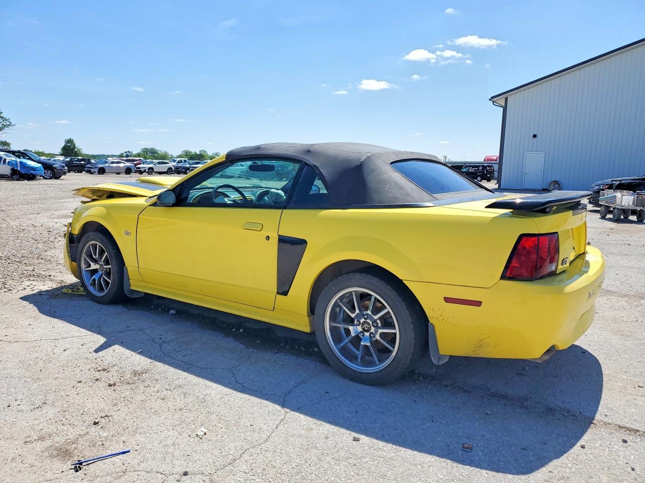 2001 FORD MUSTANG