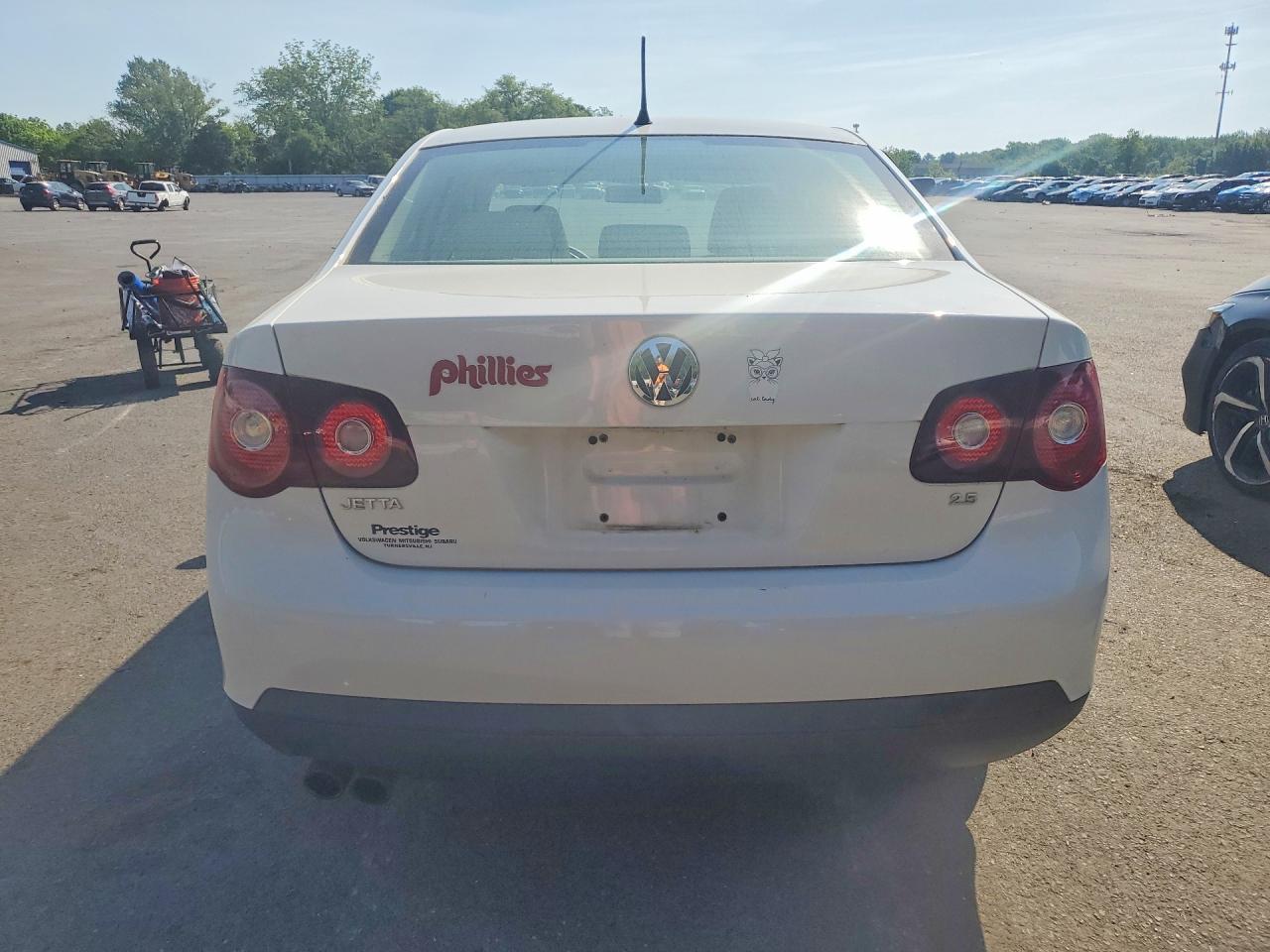 2010 VOLKSWAGEN JETTA