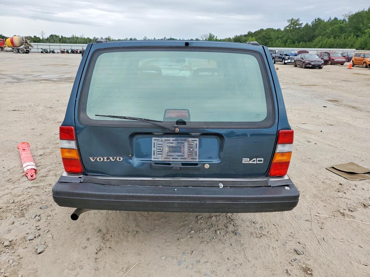 1993 VOLVO 240