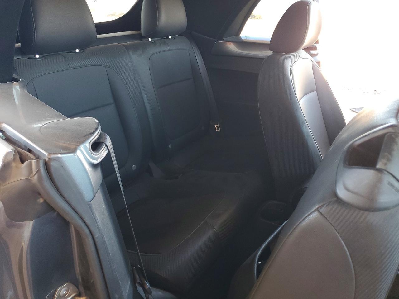 2015 VOLKSWAGEN Beetle