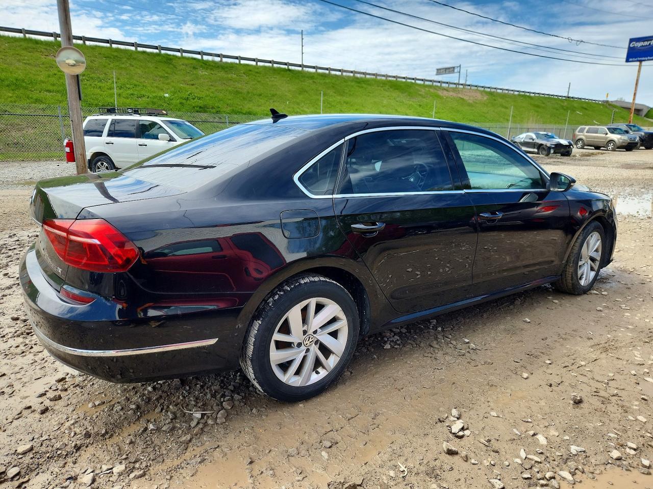 2018 VOLKSWAGEN Passat