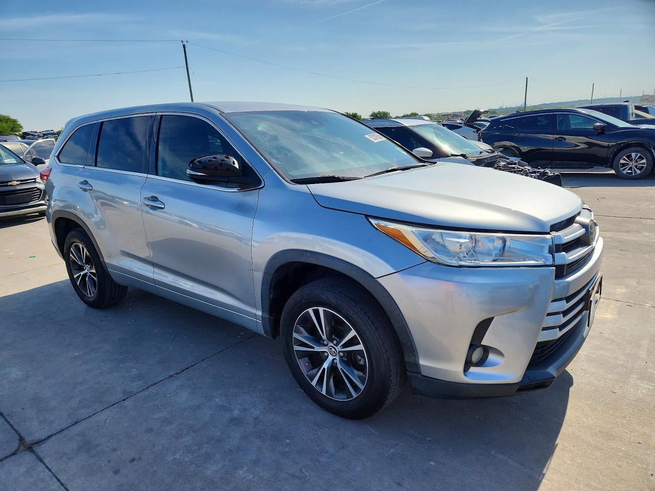 2018 TOYOTA HIGHLANDER