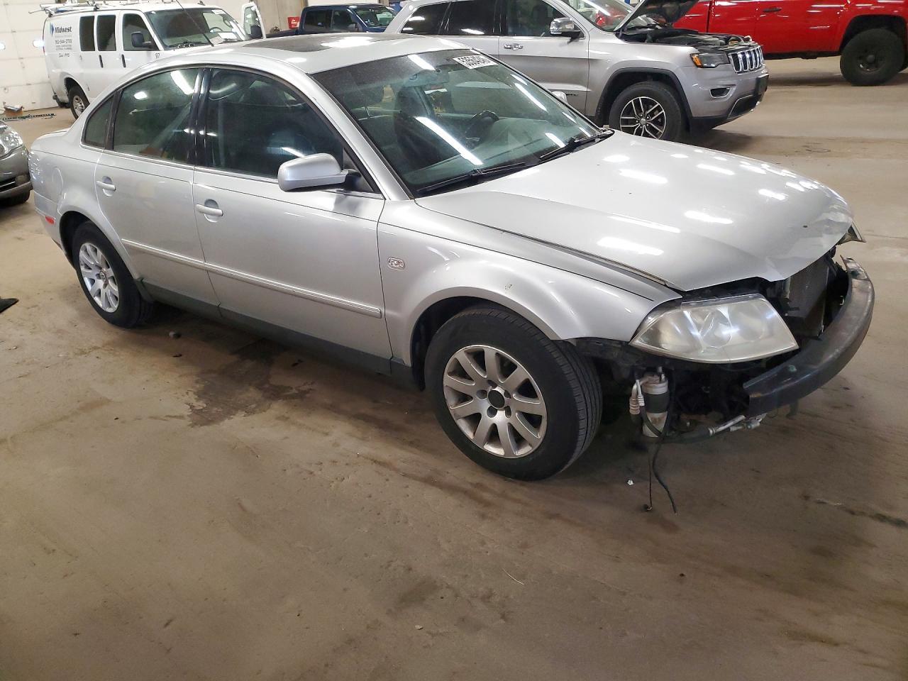 2003 VOLKSWAGEN Passat