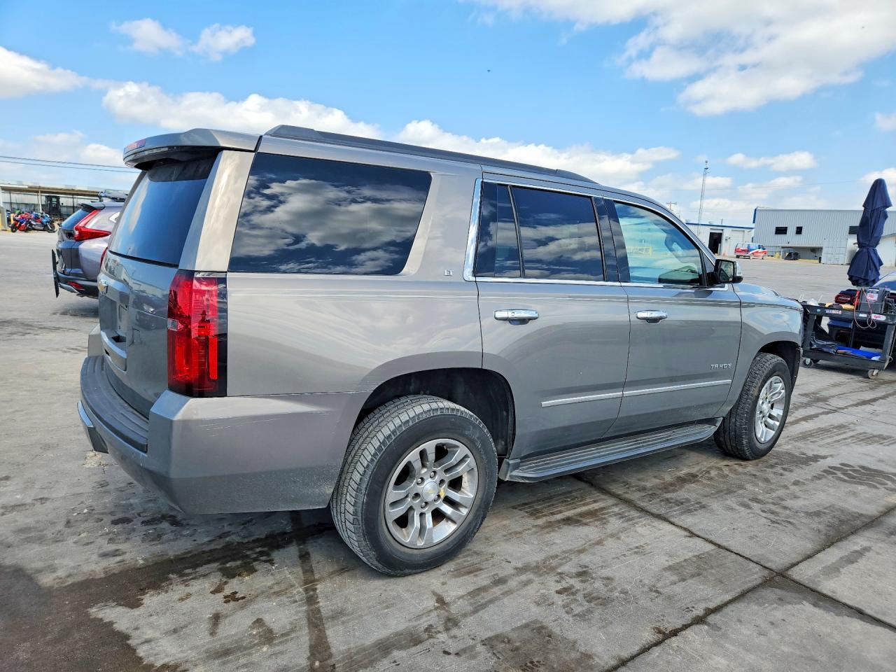 2017 CHEVROLET Tahoe
