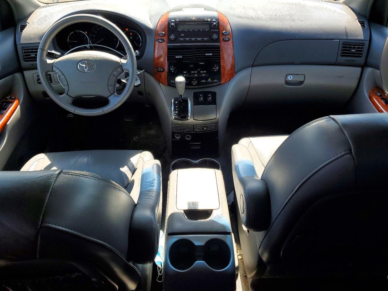 2008 TOYOTA SIENNA