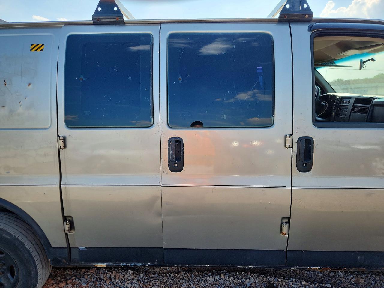 2004 CHEVROLET Express 1500