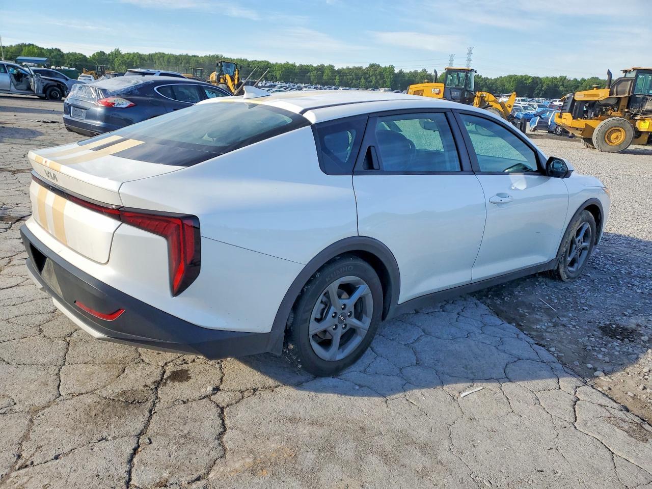 2025 KIA K4