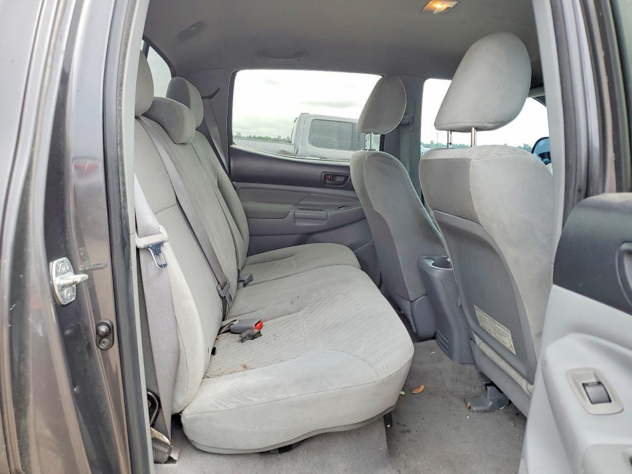 2011 TOYOTA TACOMA