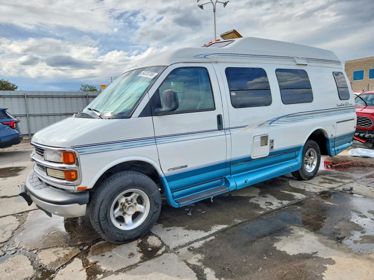 2000 CHEVROLET Express 3500