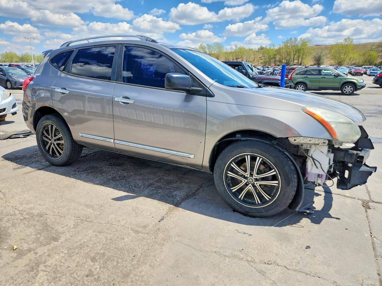 2014 NISSAN ROGUE