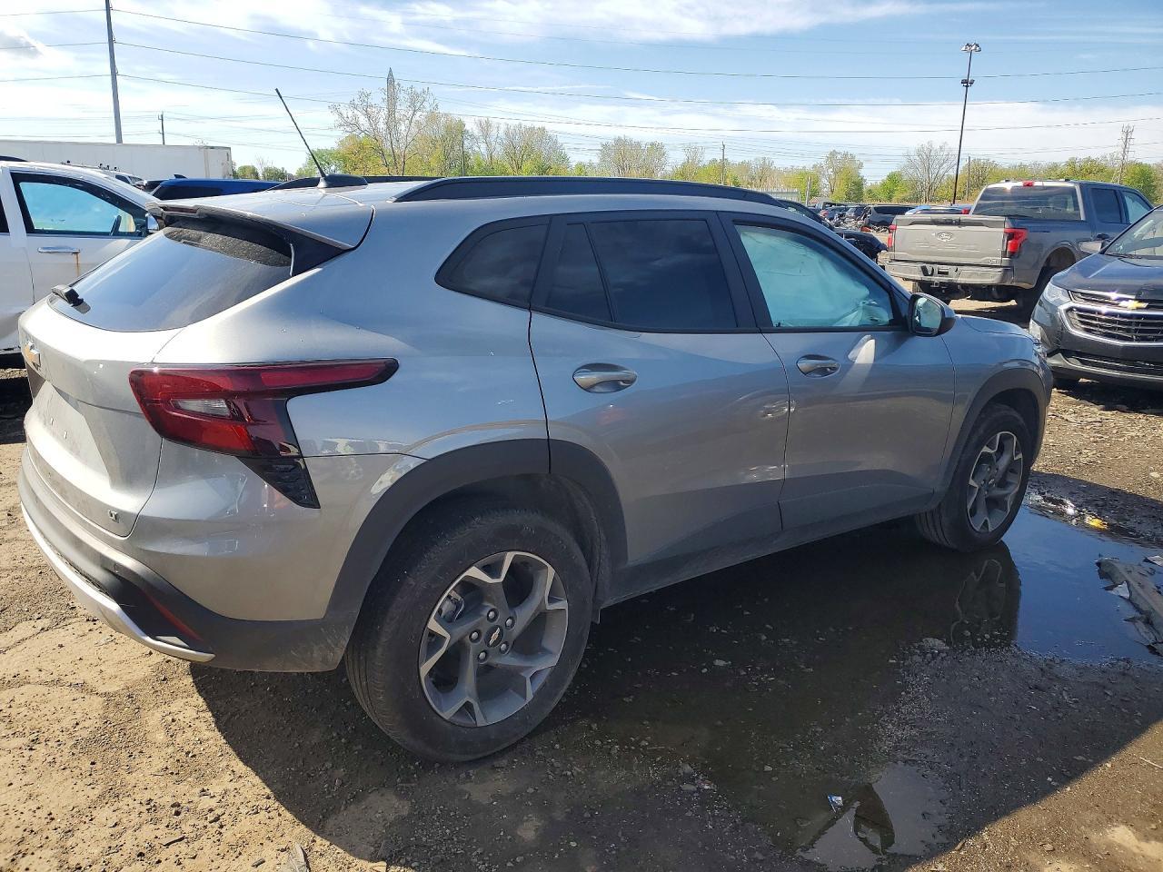 2025 CHEVROLET TRAX