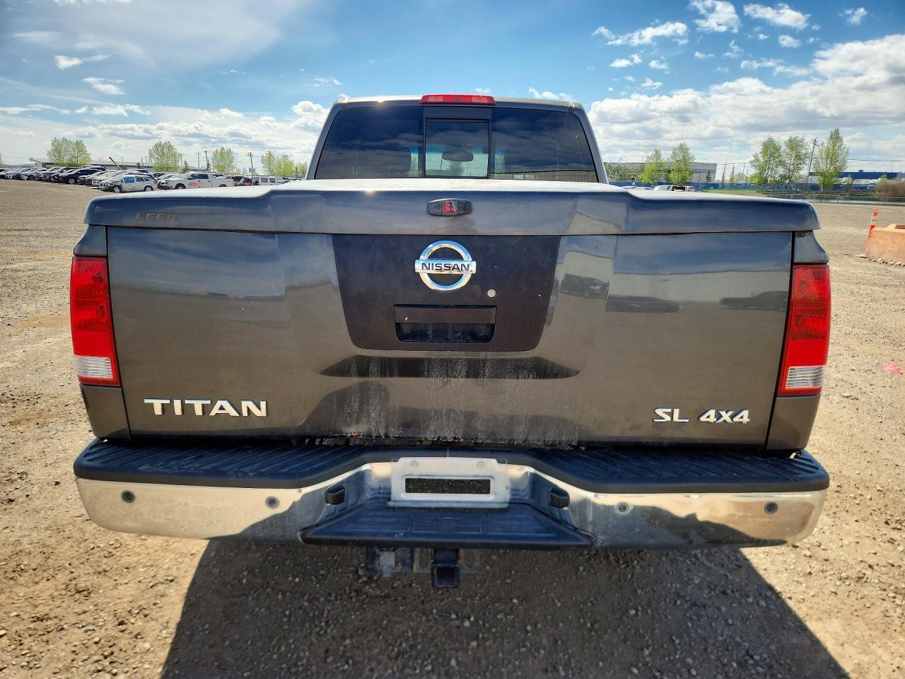 2011 NISSAN Titan