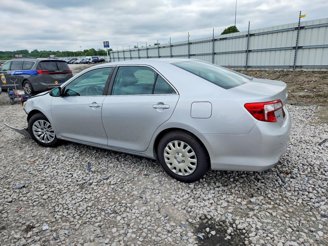 2014 TOYOTA CAMRY
