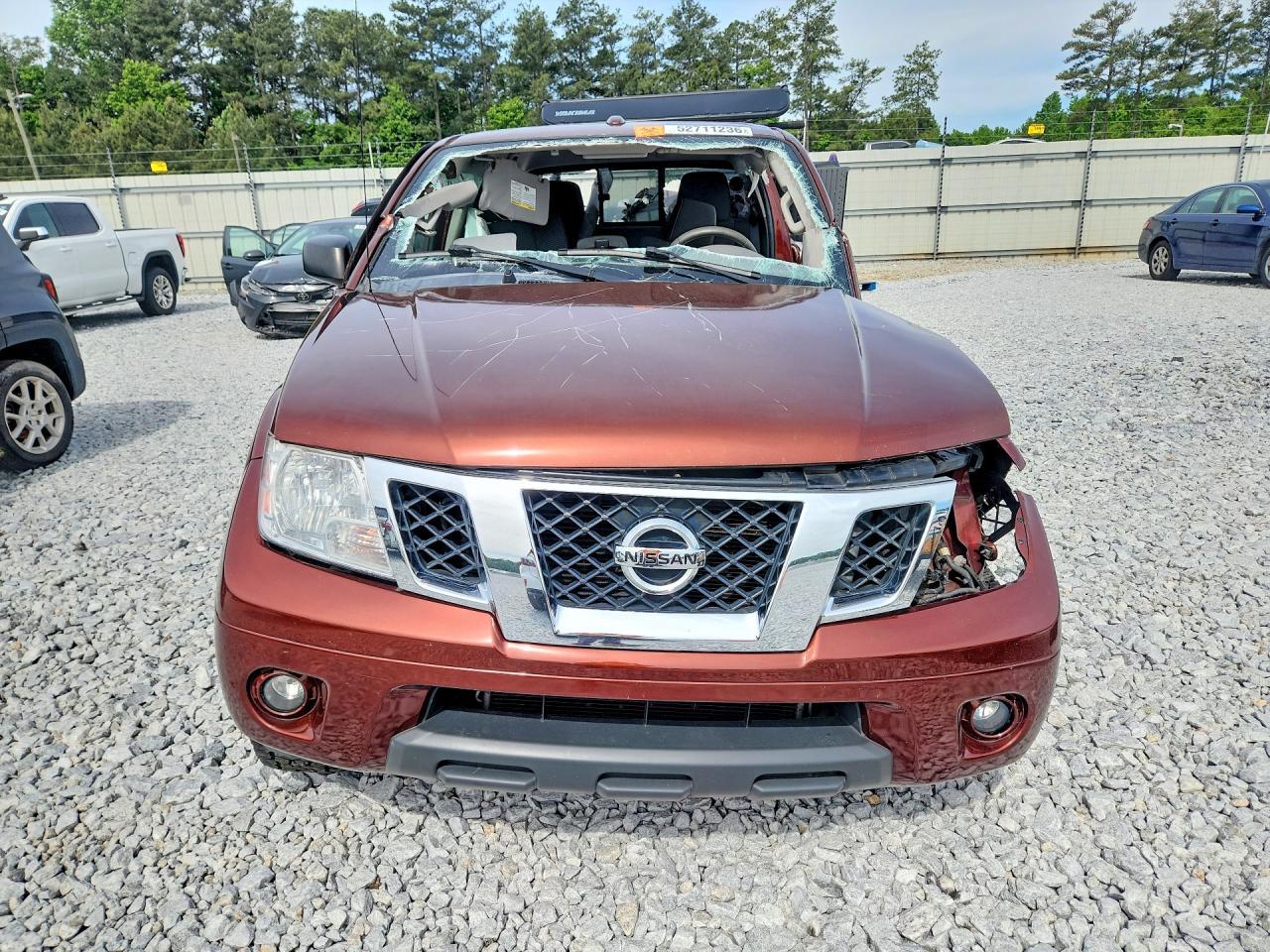 2016 NISSAN Frontier