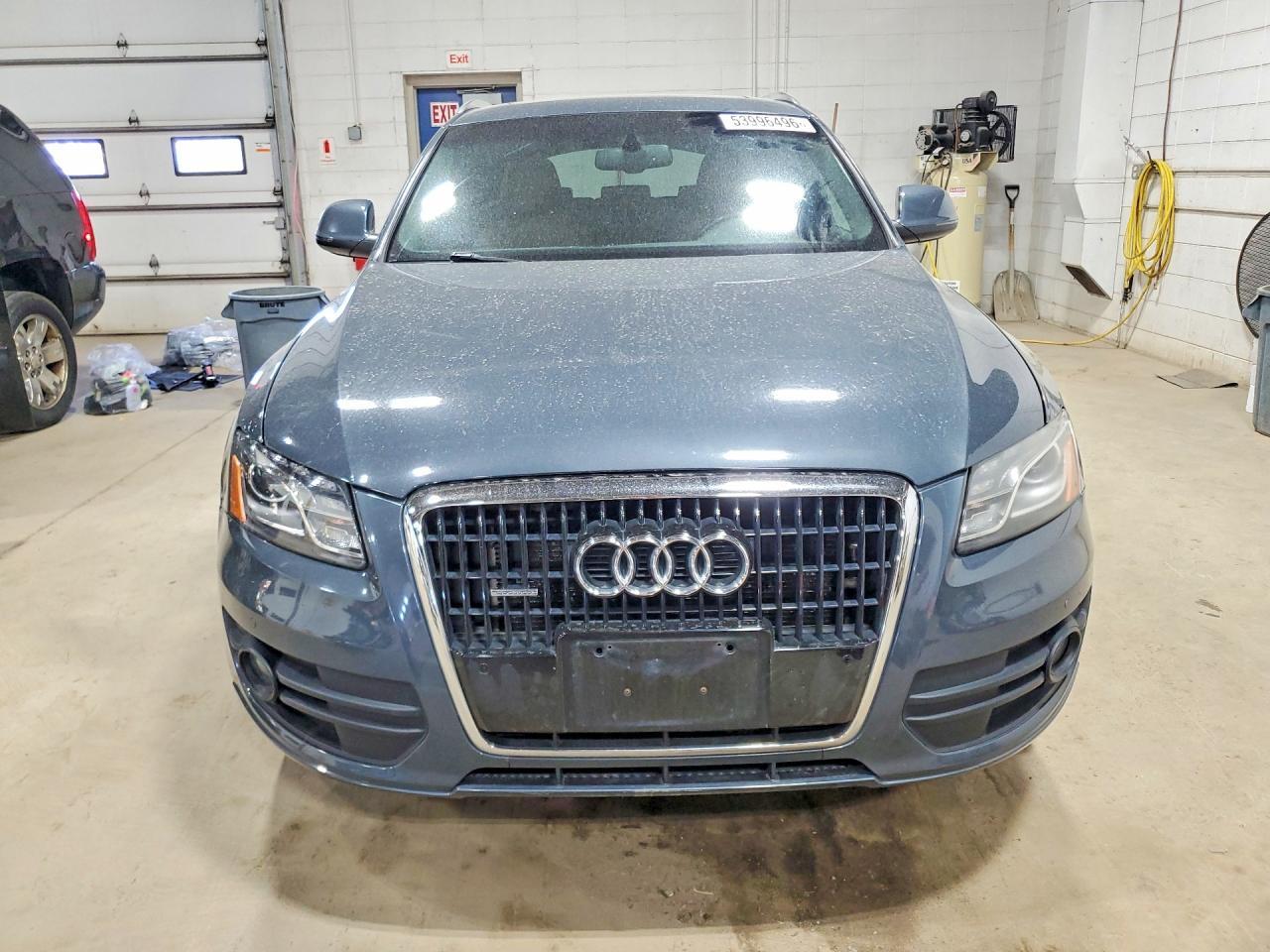 2010 AUDI Q5