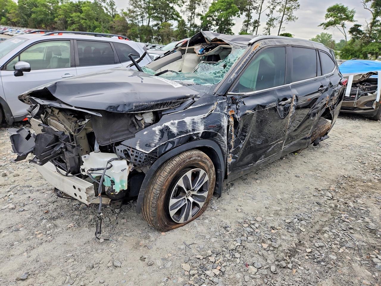 2023 TOYOTA HIGHLANDER