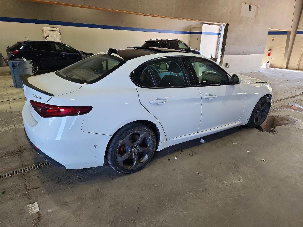 2017 ALFA ROMEO Giulia