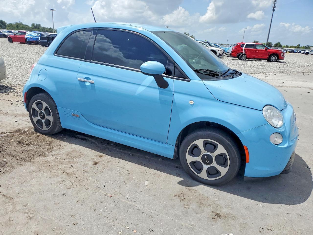 2017 FIAT 500