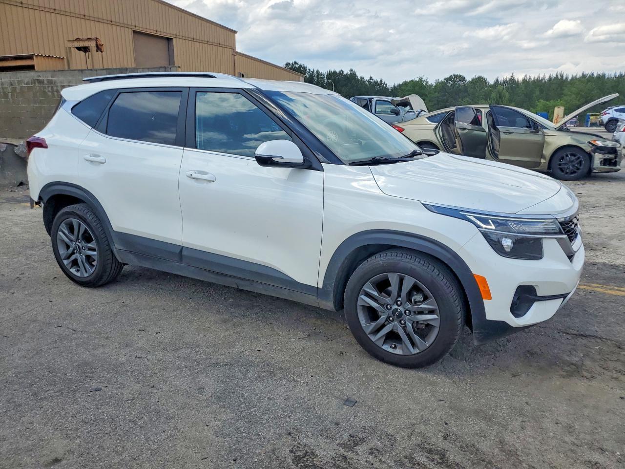 2023 KIA SELTOS