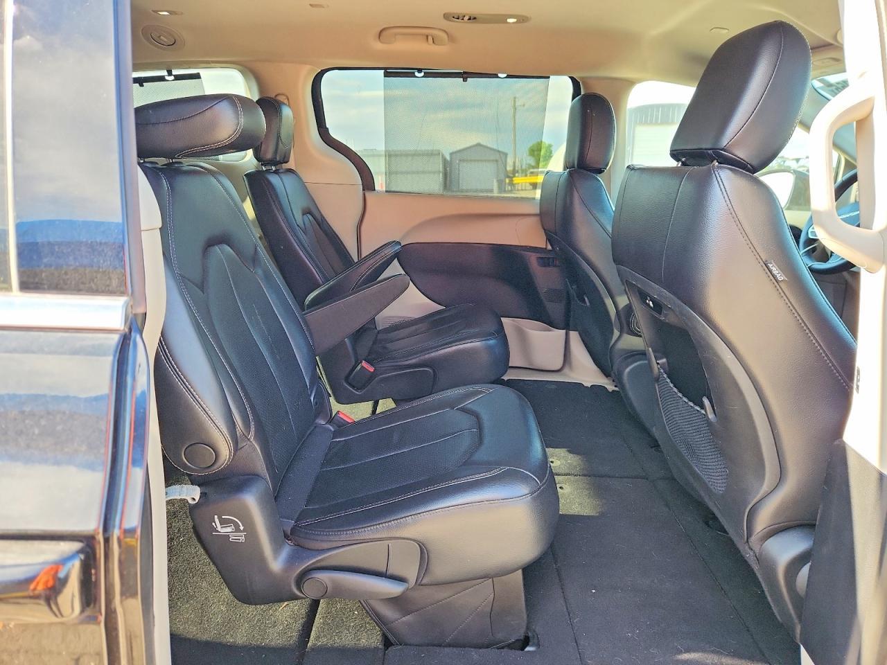 2022 CHRYSLER Pacifica