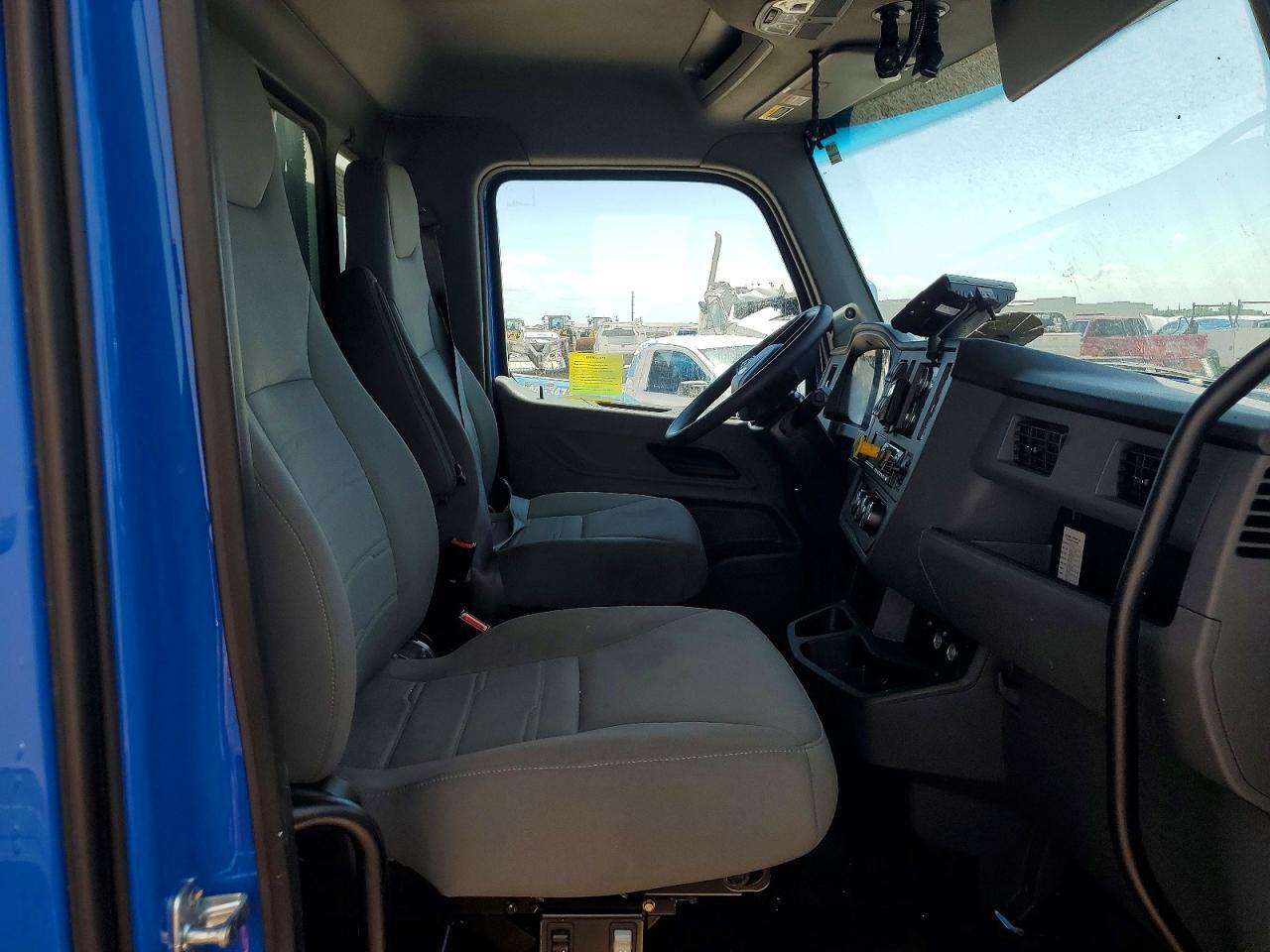 2025 PETERBILT 536