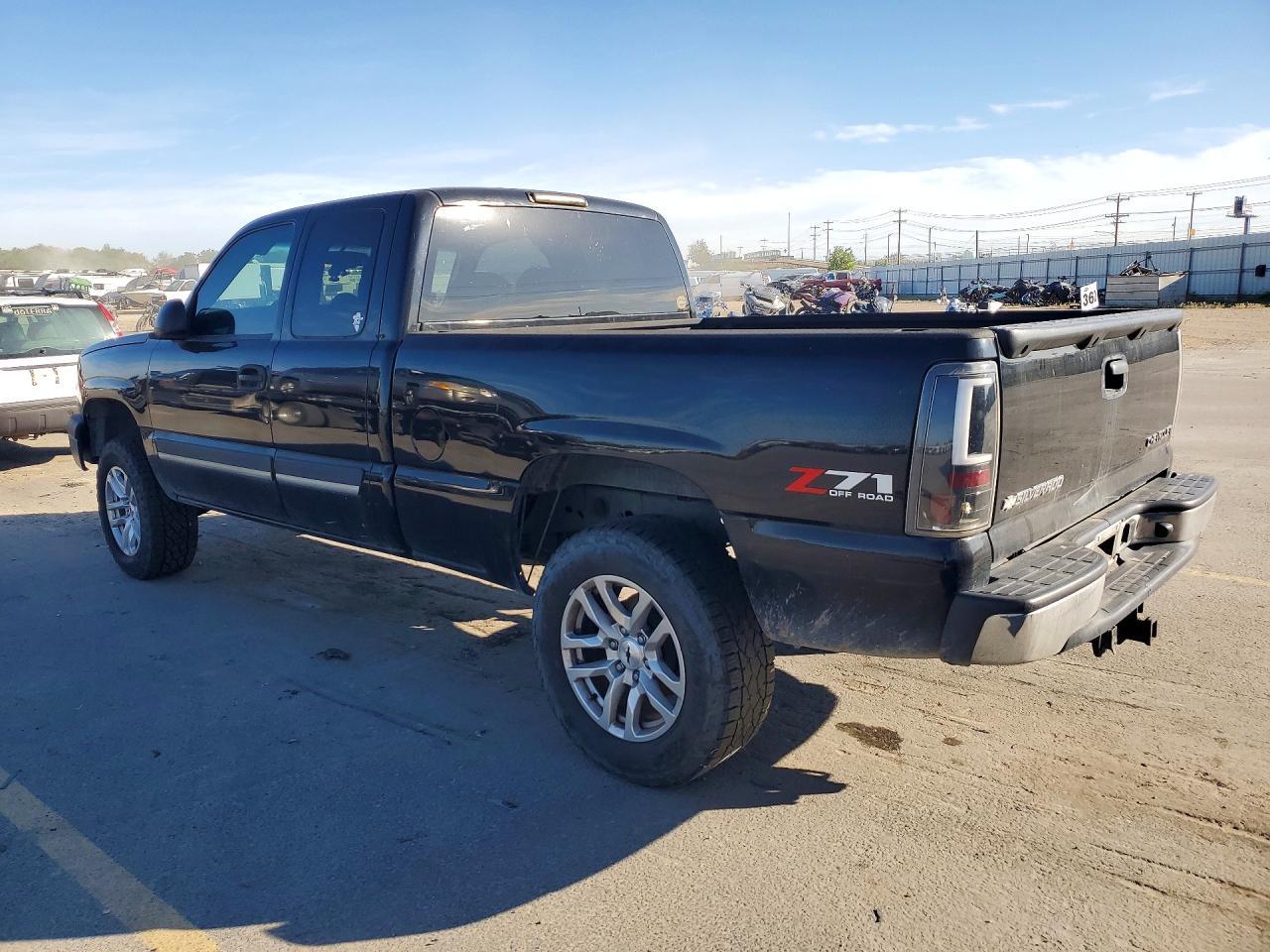 2004 CHEVROLET Silverado
