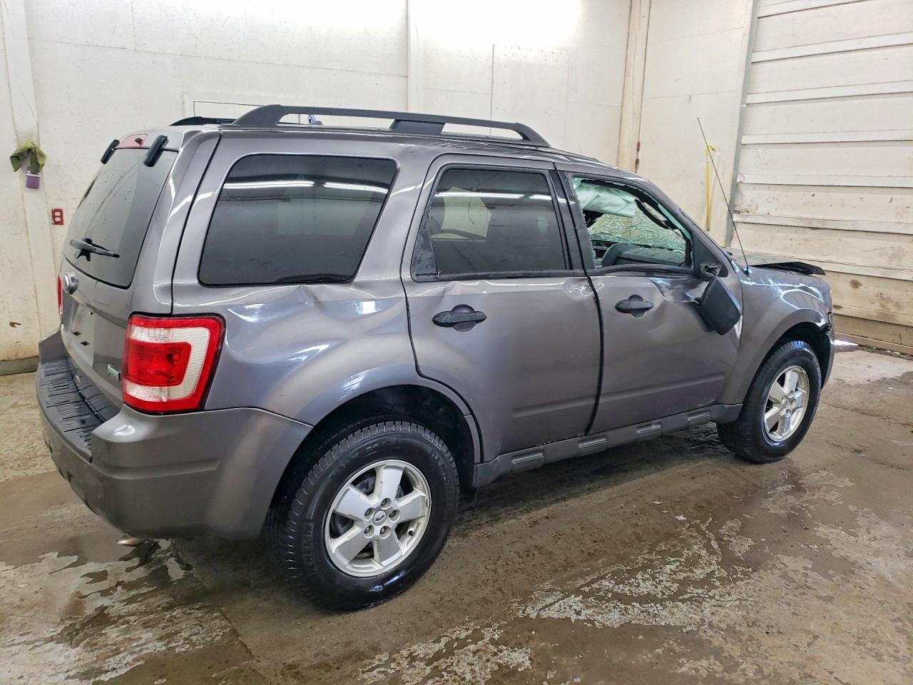 2010 FORD ESCAPE