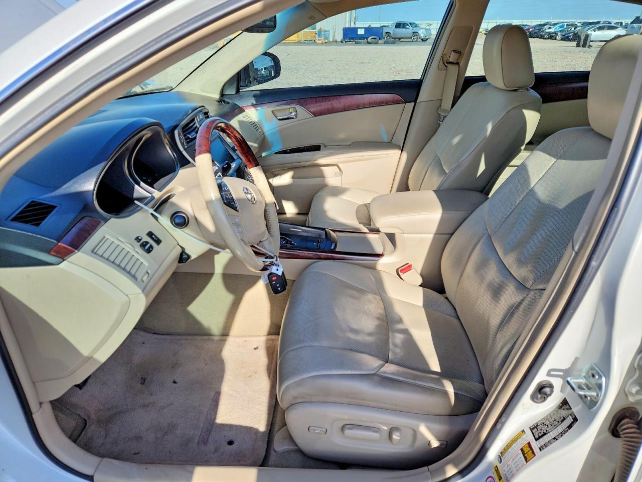 2012 TOYOTA Avalon