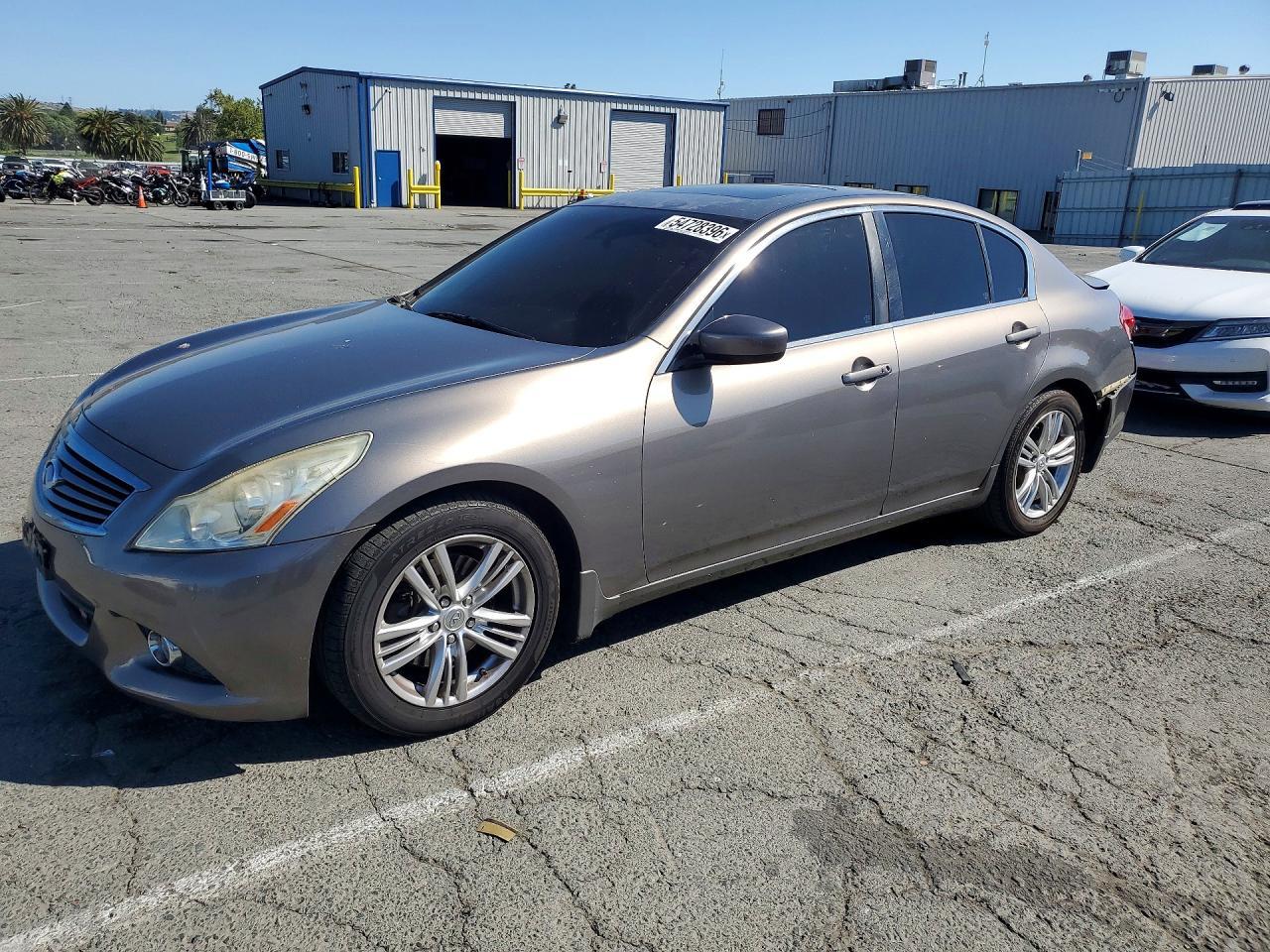 2011 INFINITI G37