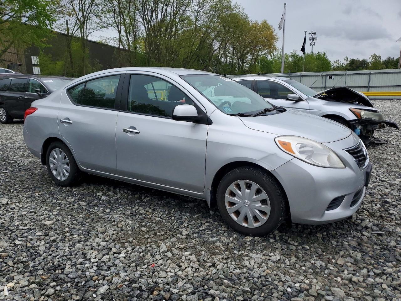 2012 NISSAN VERSA
