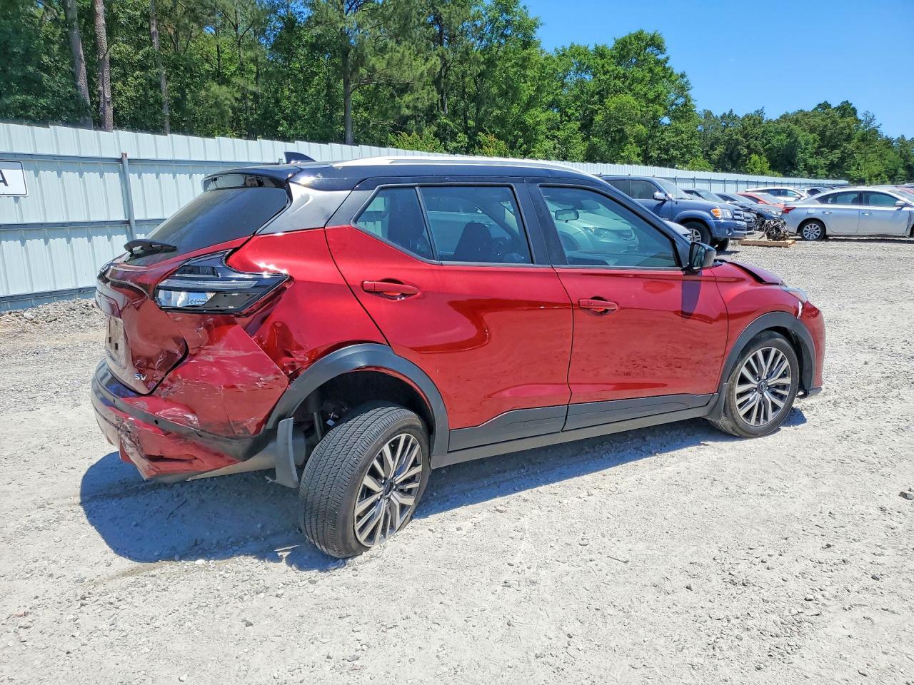 2024 NISSAN KICKS