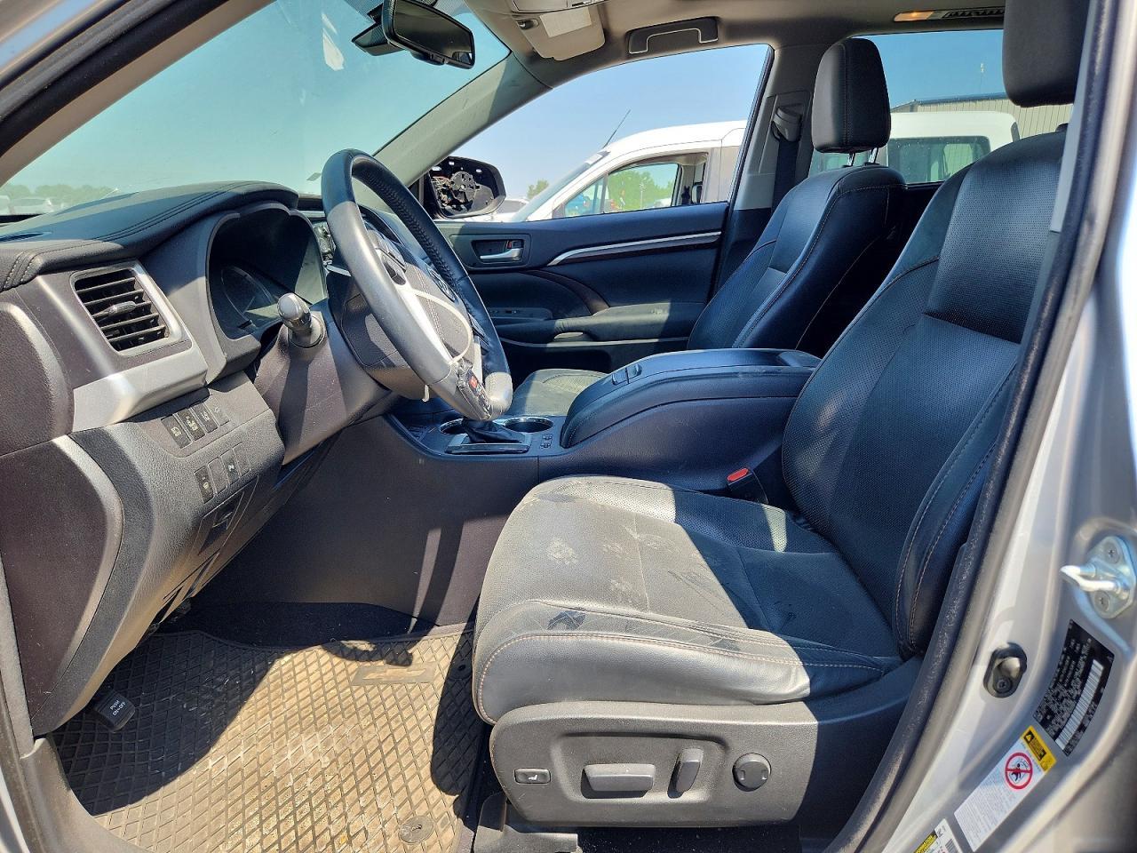 2015 TOYOTA HIGHLANDER