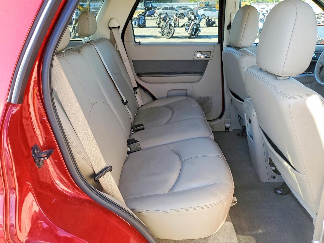 2010 MERCURY Mariner