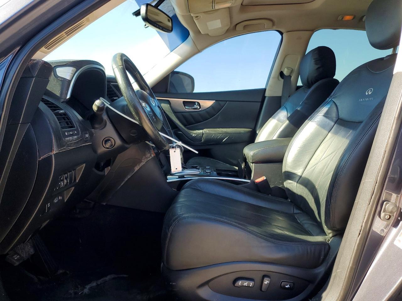 2010 INFINITI FX35