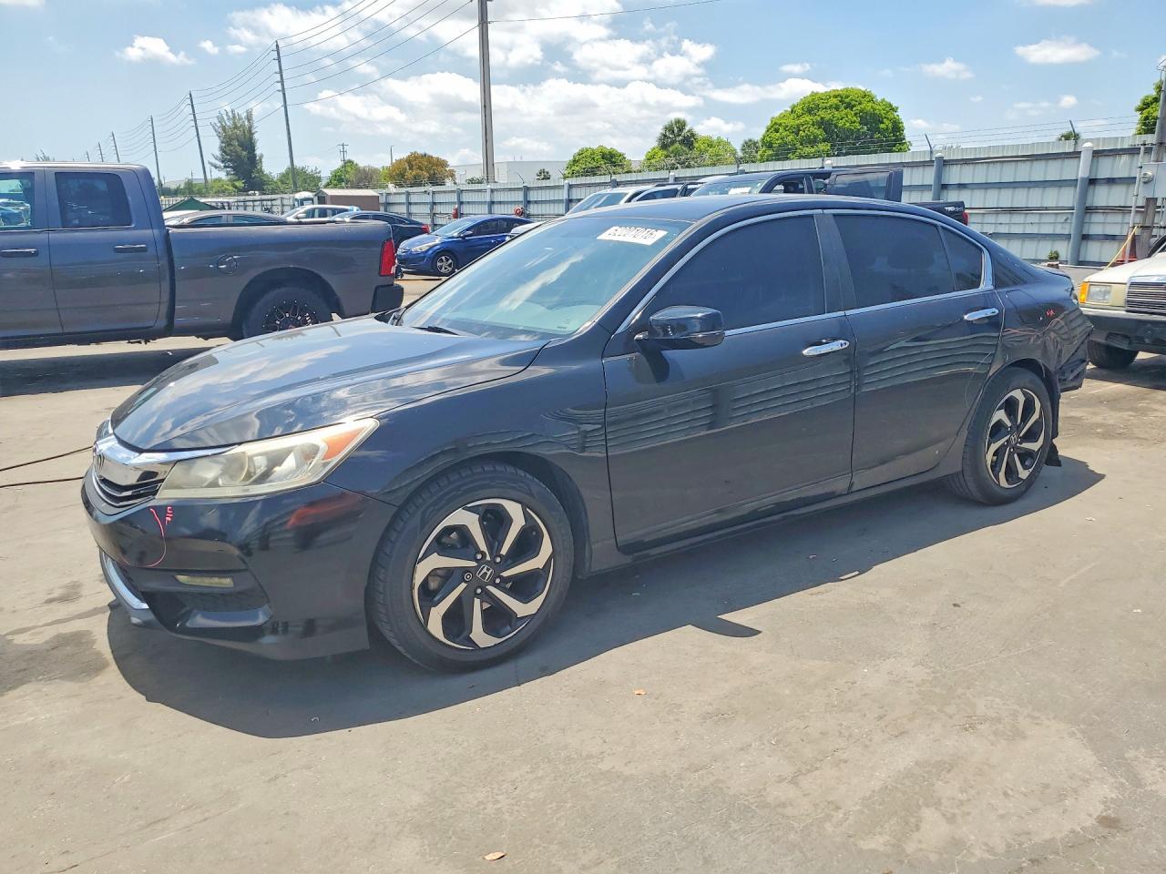 2017 HONDA ACCORD