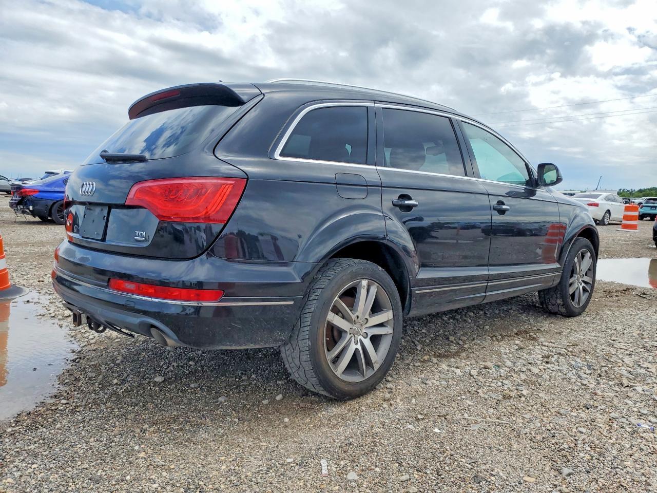 2012 AUDI Q7