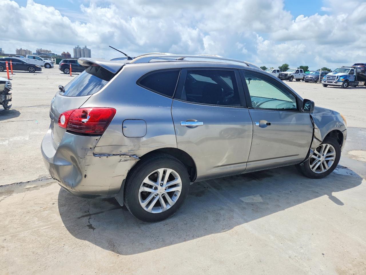 2010 NISSAN ROGUE