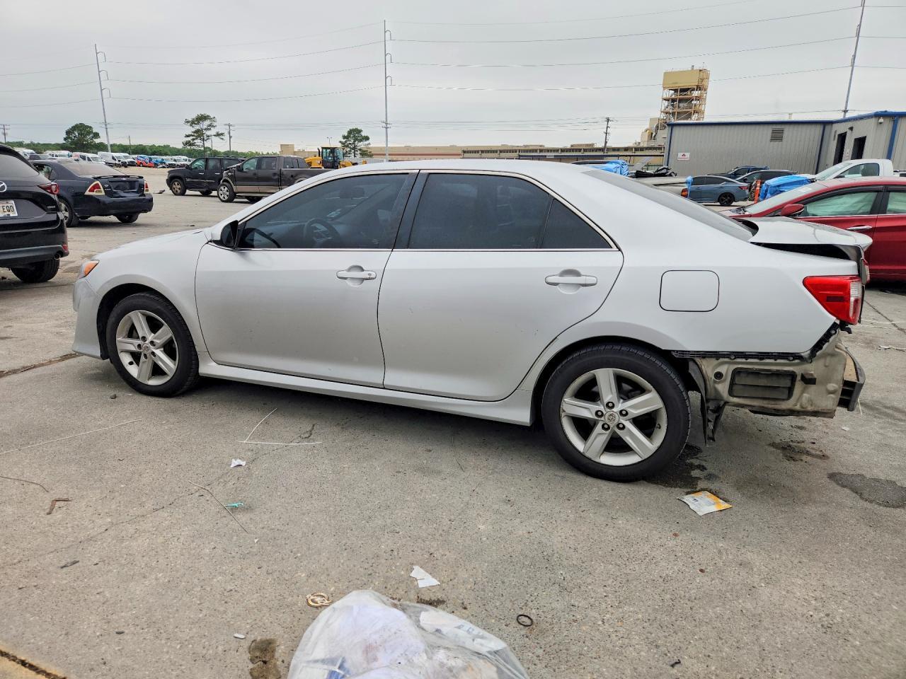 2014 TOYOTA CAMRY
