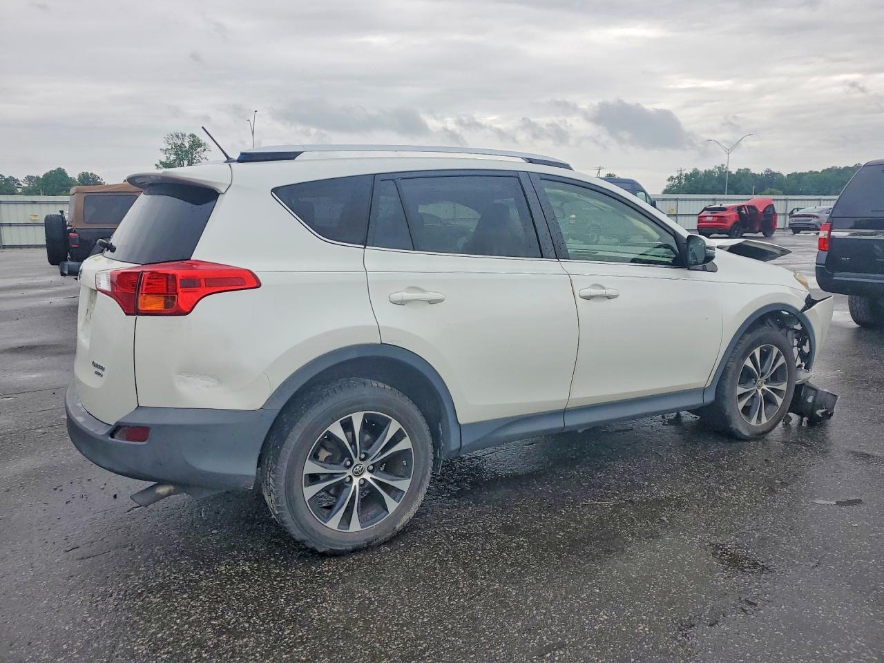 2015 TOYOTA RAV4