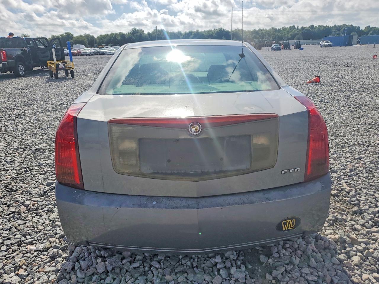 2004 CADILLAC CTS