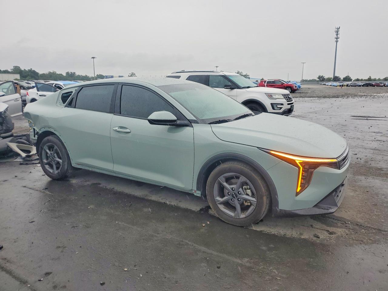 2025 KIA K4