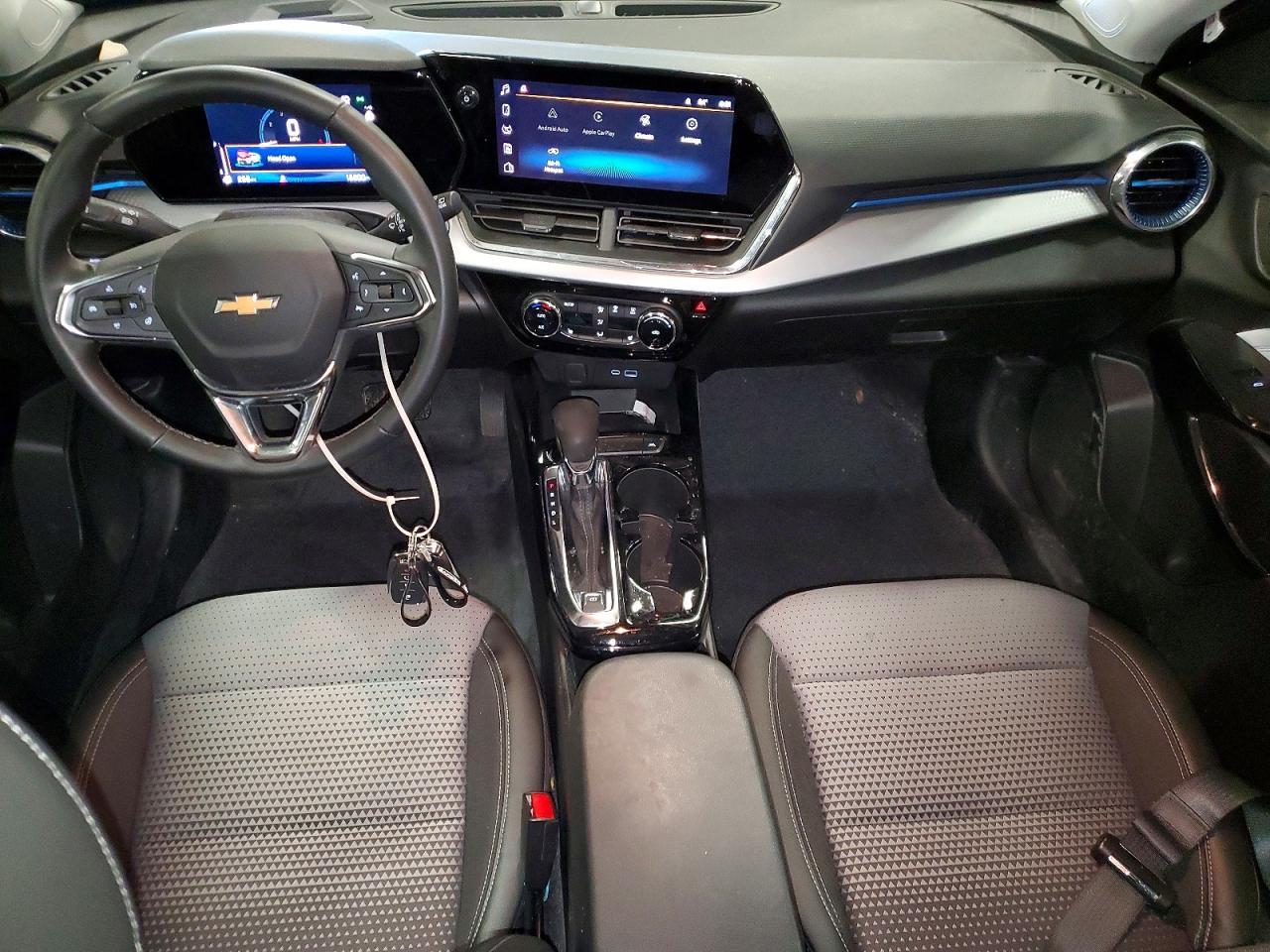 2025 CHEVROLET TRAX