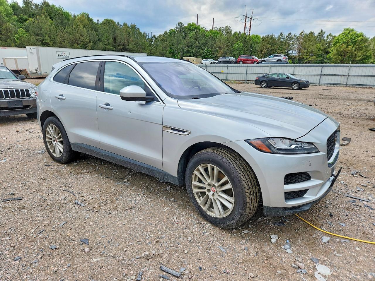 2017 JAGUAR F-Pace