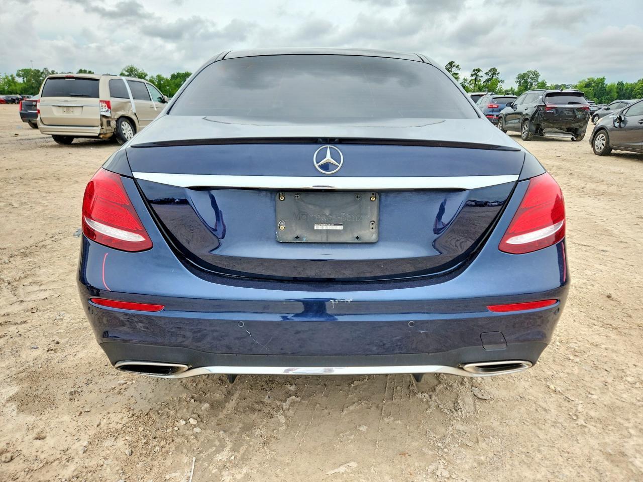 2017 MERCEDES-BENZ E-Class