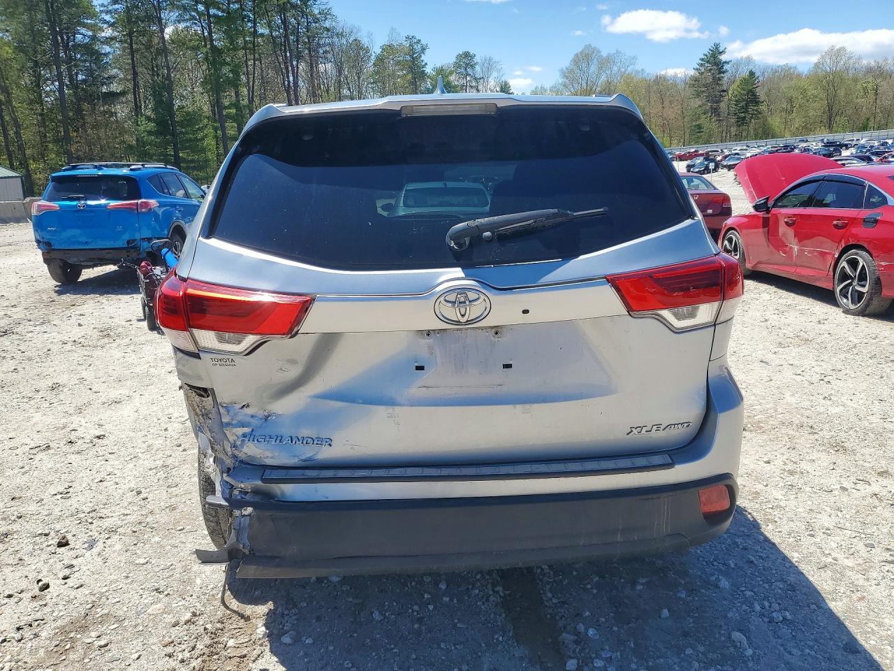 2018 TOYOTA HIGHLANDER