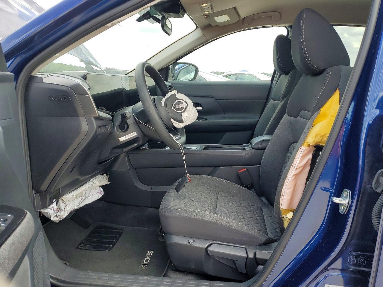 2026 NISSAN KICKS