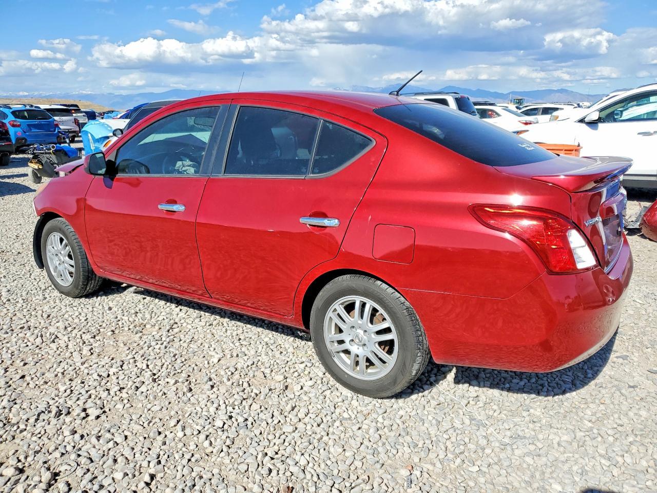 2013 NISSAN VERSA