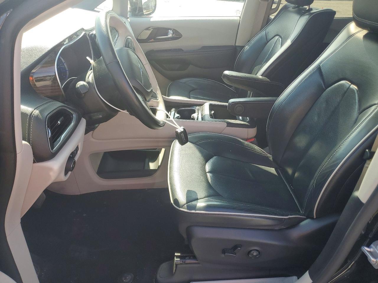 2021 CHRYSLER Pacifica